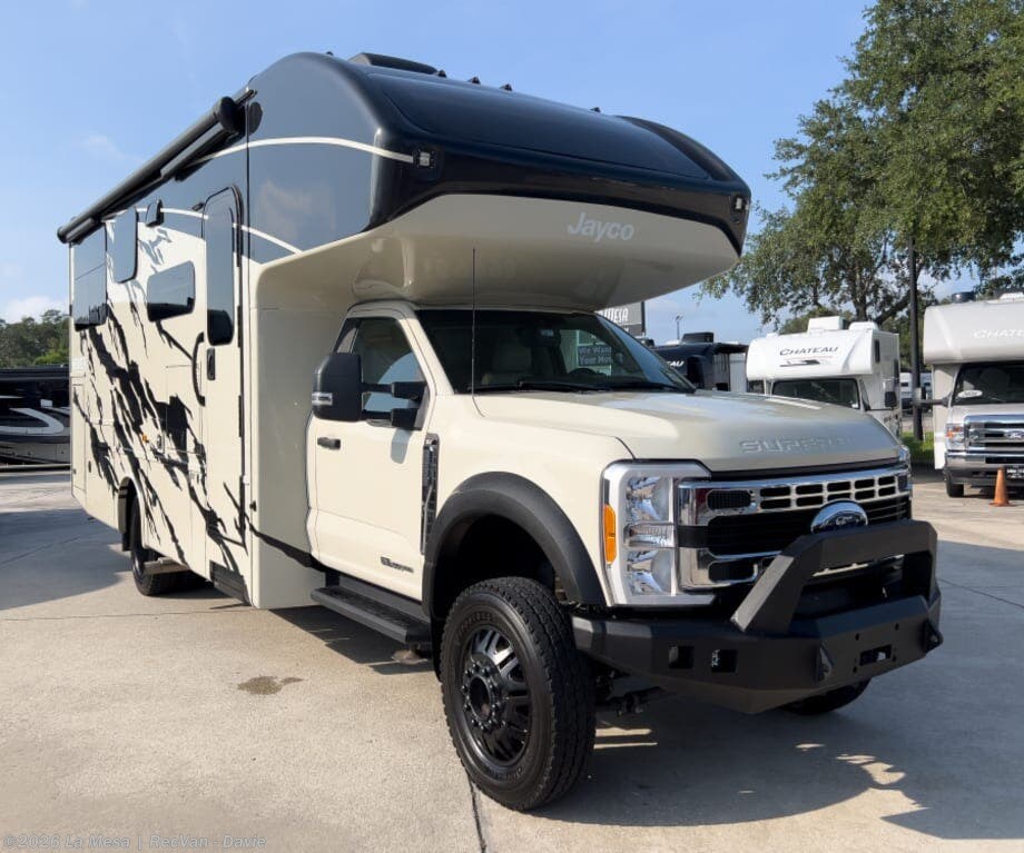 Used 2024  Jayco Seneca 29T by Jayco from La Mesa | RecVan - Davie in Davie, FL