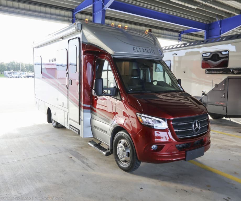 Used 2025  Holiday Rambler Element 25T by Holiday Rambler from La Mesa | RecVan - Davie in Davie, FL