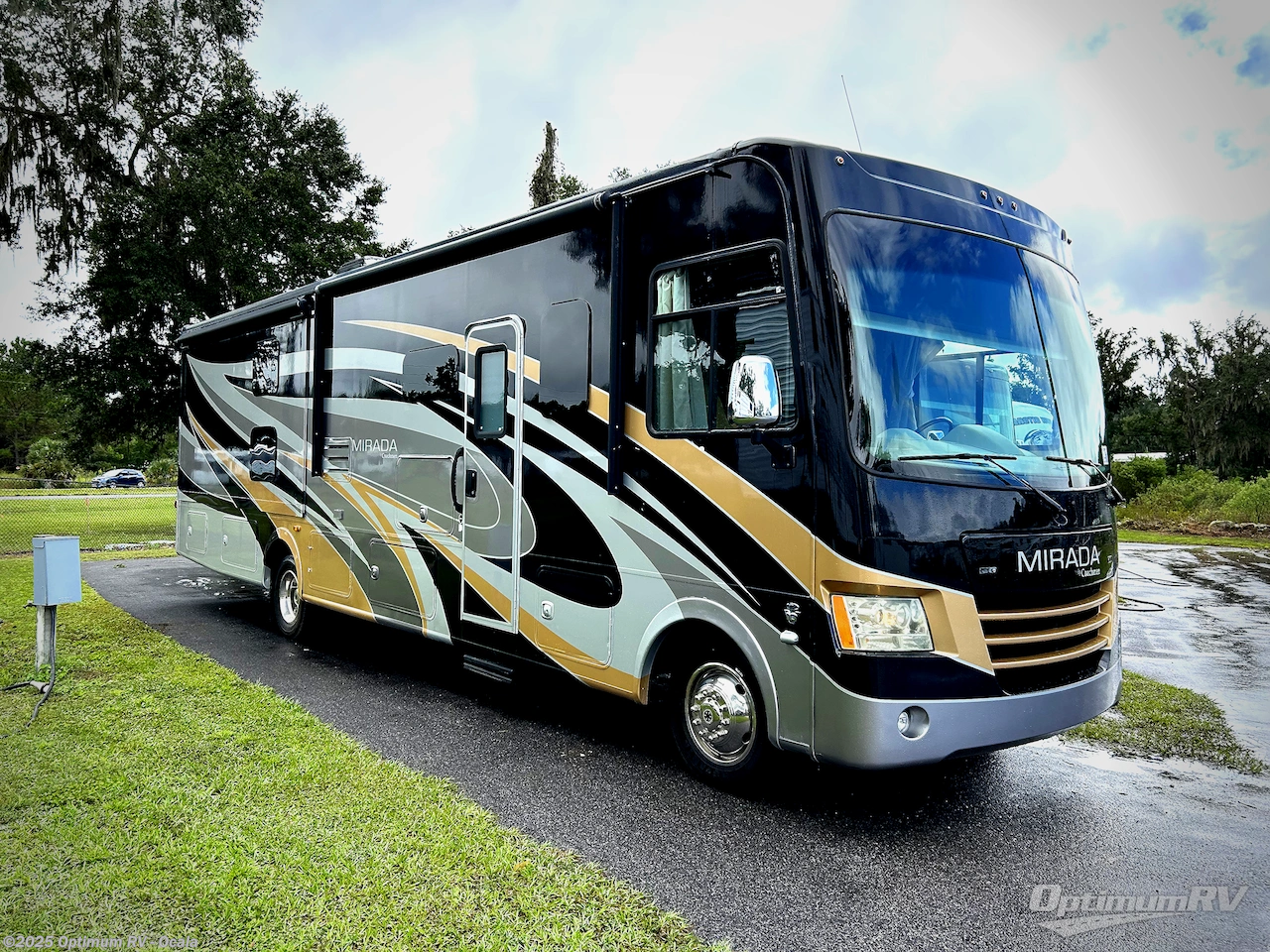 Used 2019 Coachmen Mirada 34BH available in Ocala, Florida