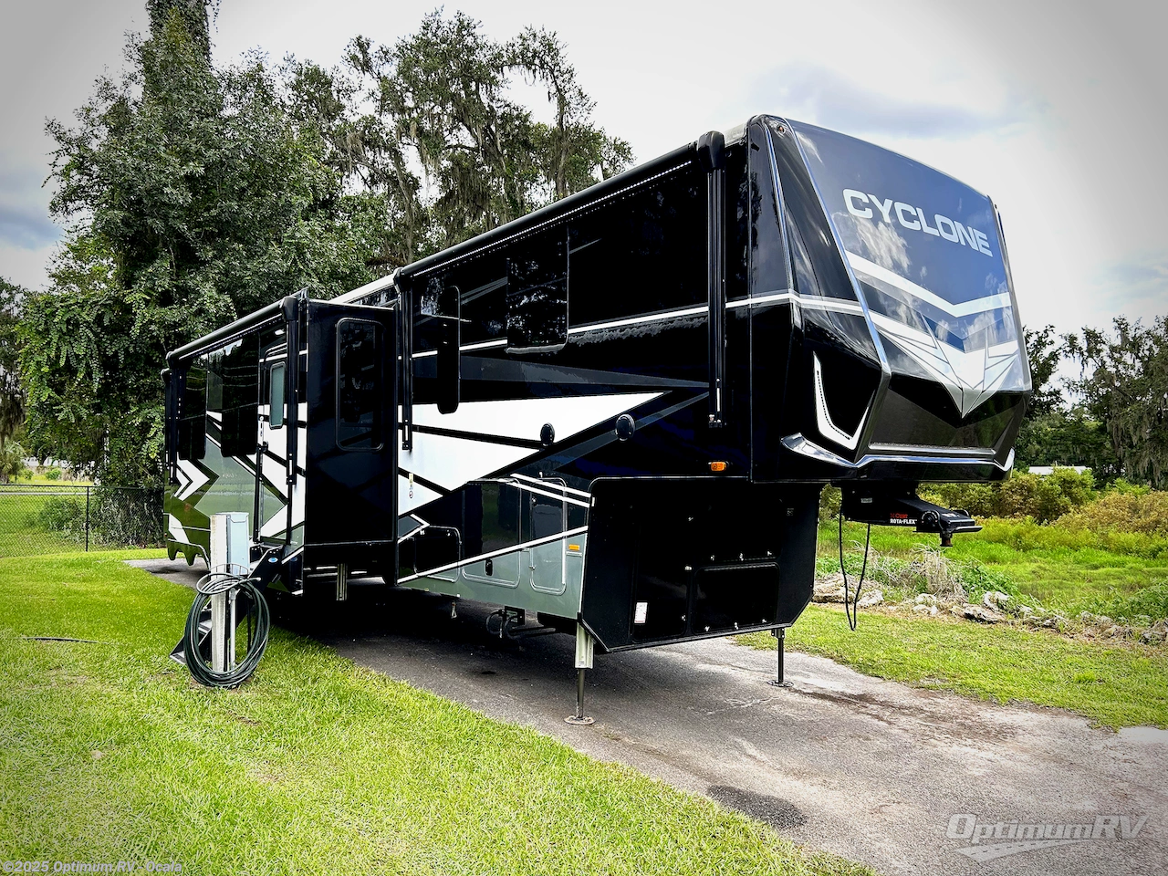 New 2025 Heartland Cyclone 4014C available in Ocala, Florida