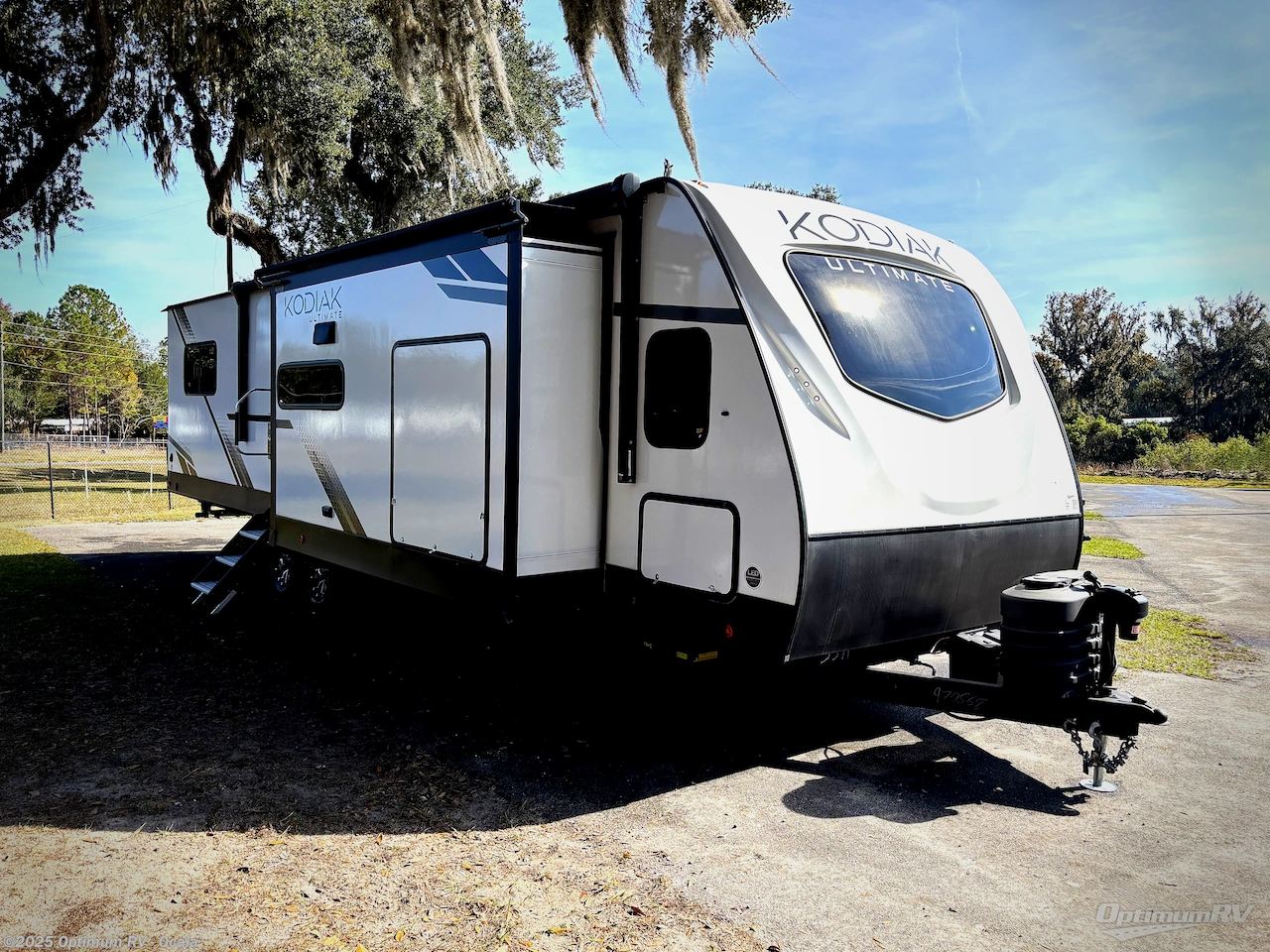 New 2025 Dutchmen Kodiak Ultimate 3371FLSL available in Ocala, Florida
