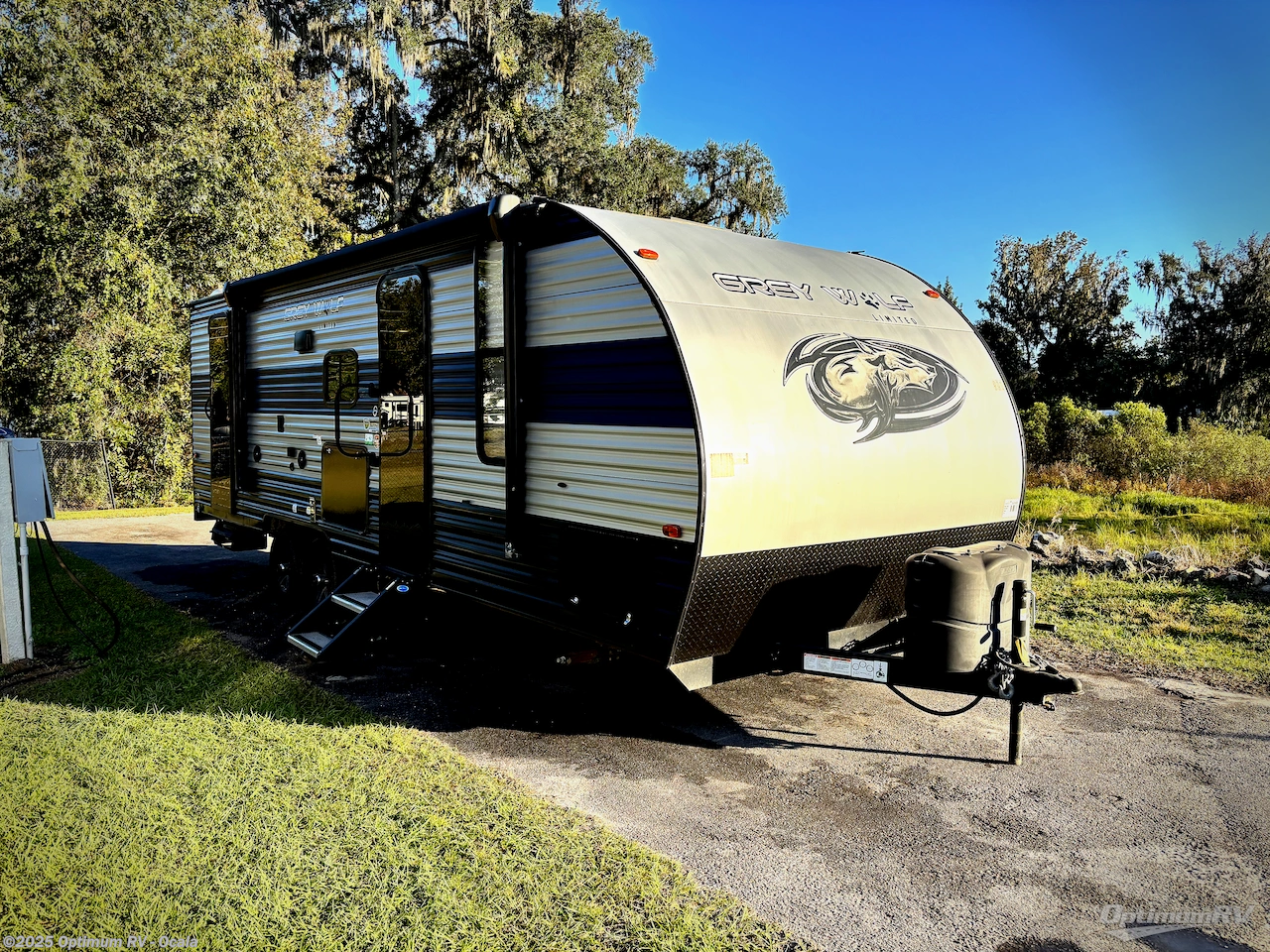 Used 2022 Forest River Cherokee Grey Wolf 23DBH available in Ocala, Florida