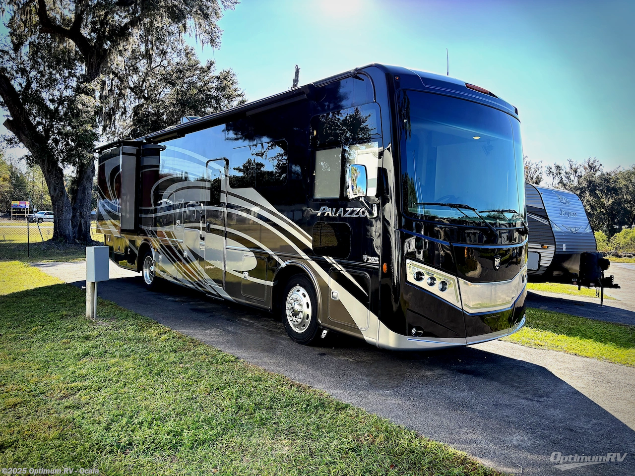 Used 2022 Thor  Palazzo 33.6 available in Ocala, Florida