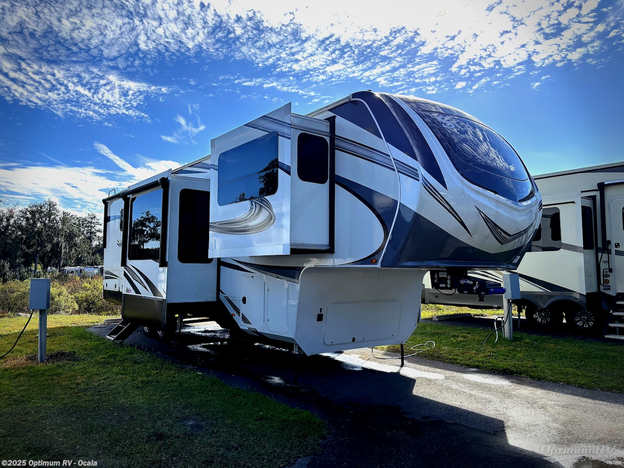 Used 2022 Grand Design Solitude 346FLS available in Ocala, Florida