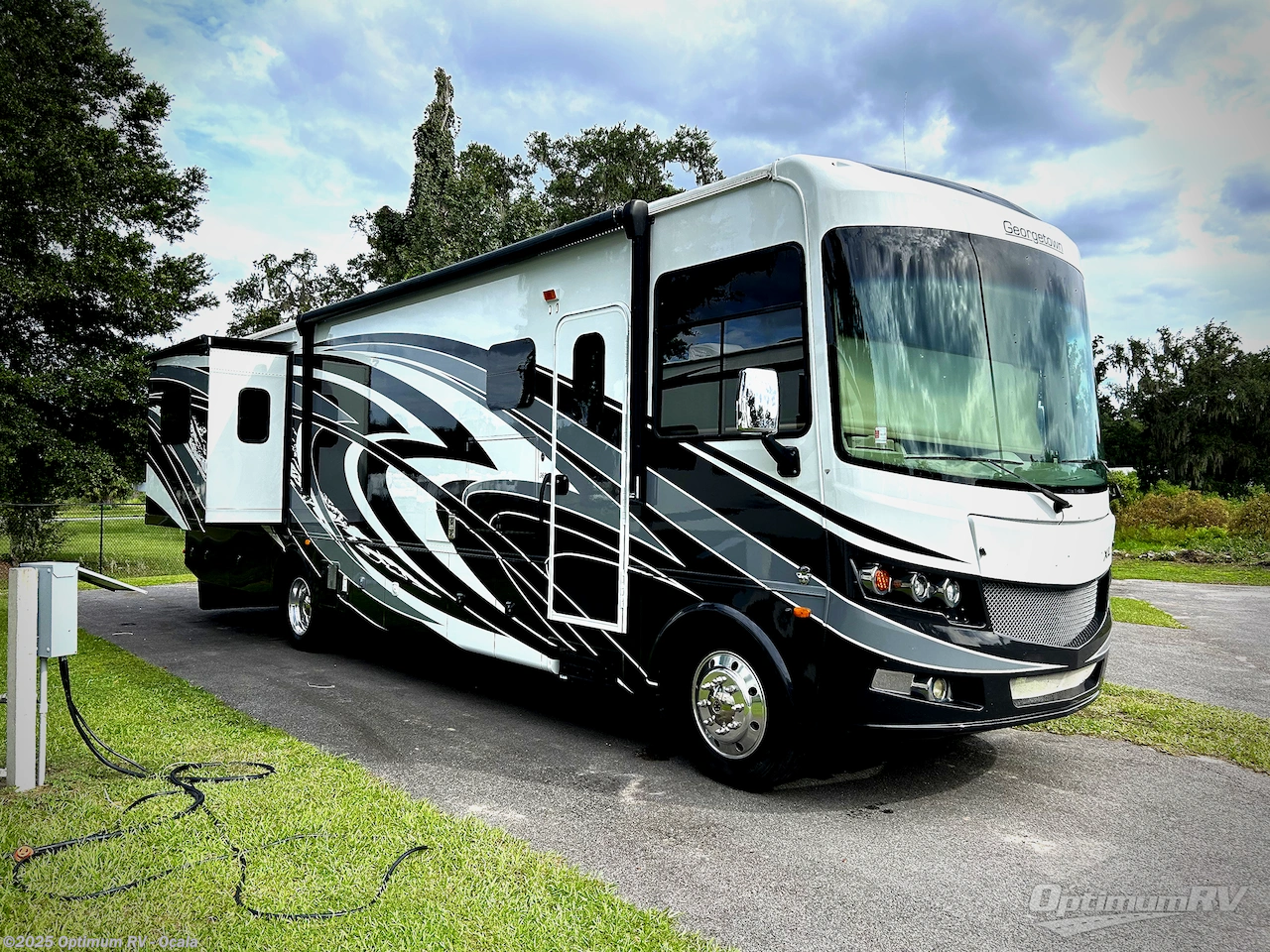 Used 2019 Forest River Georgetown XL 369DS available in Ocala, Florida