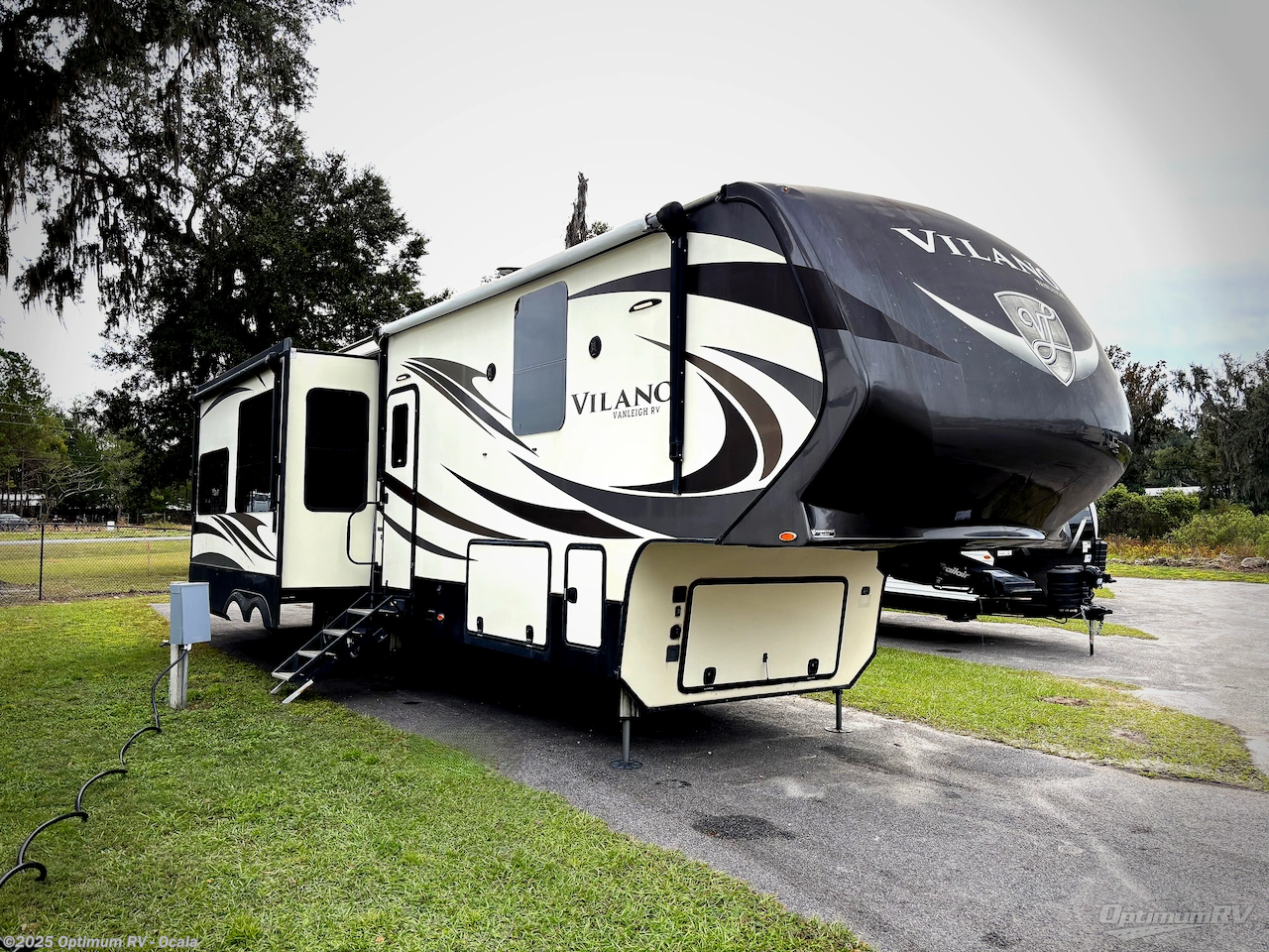 Used 2018 Vanleigh Vilano 365RL available in Ocala, Florida