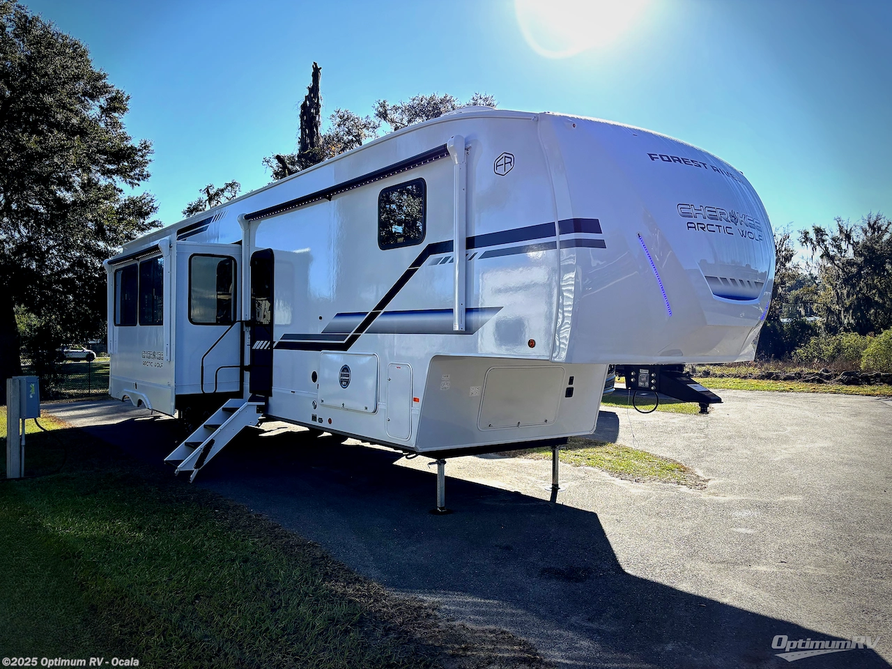 New 2026 Forest River Cherokee Arctic Wolf 38DST available in Ocala, Florida