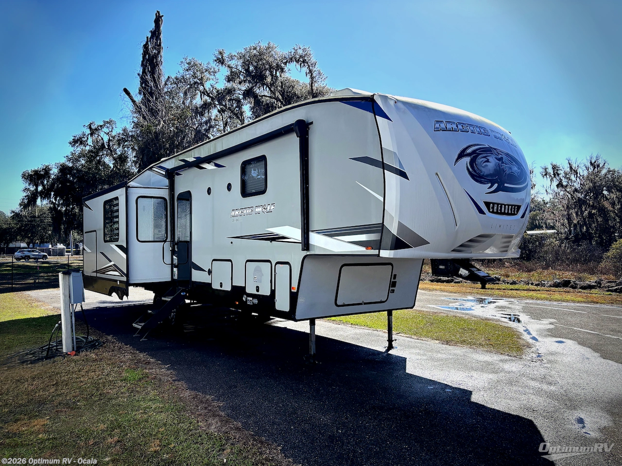 Used 2022 Forest River Cherokee Arctic Wolf Suite 3550 available in Ocala, Florida