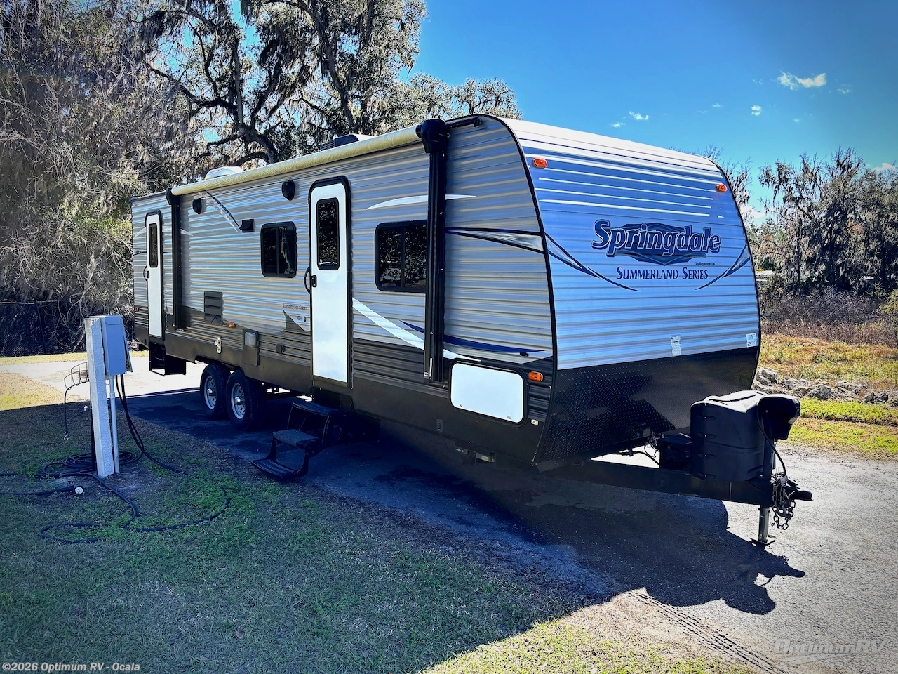 Used 2017 Keystone  Summerland 2820BH available in Ocala, Florida