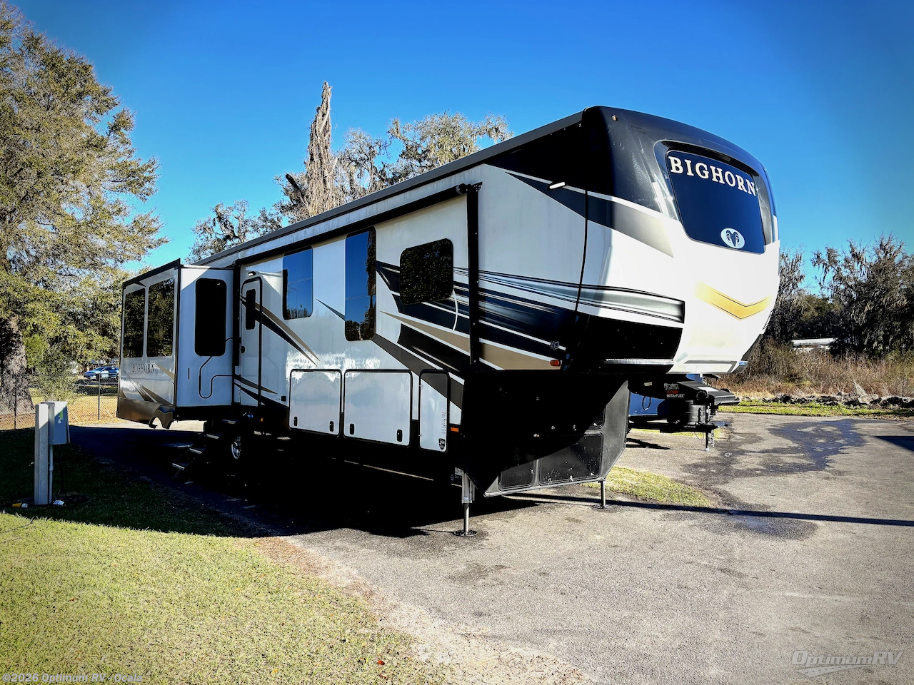 Used 2022 Heartland Bighorn 3960LS available in Ocala, Florida