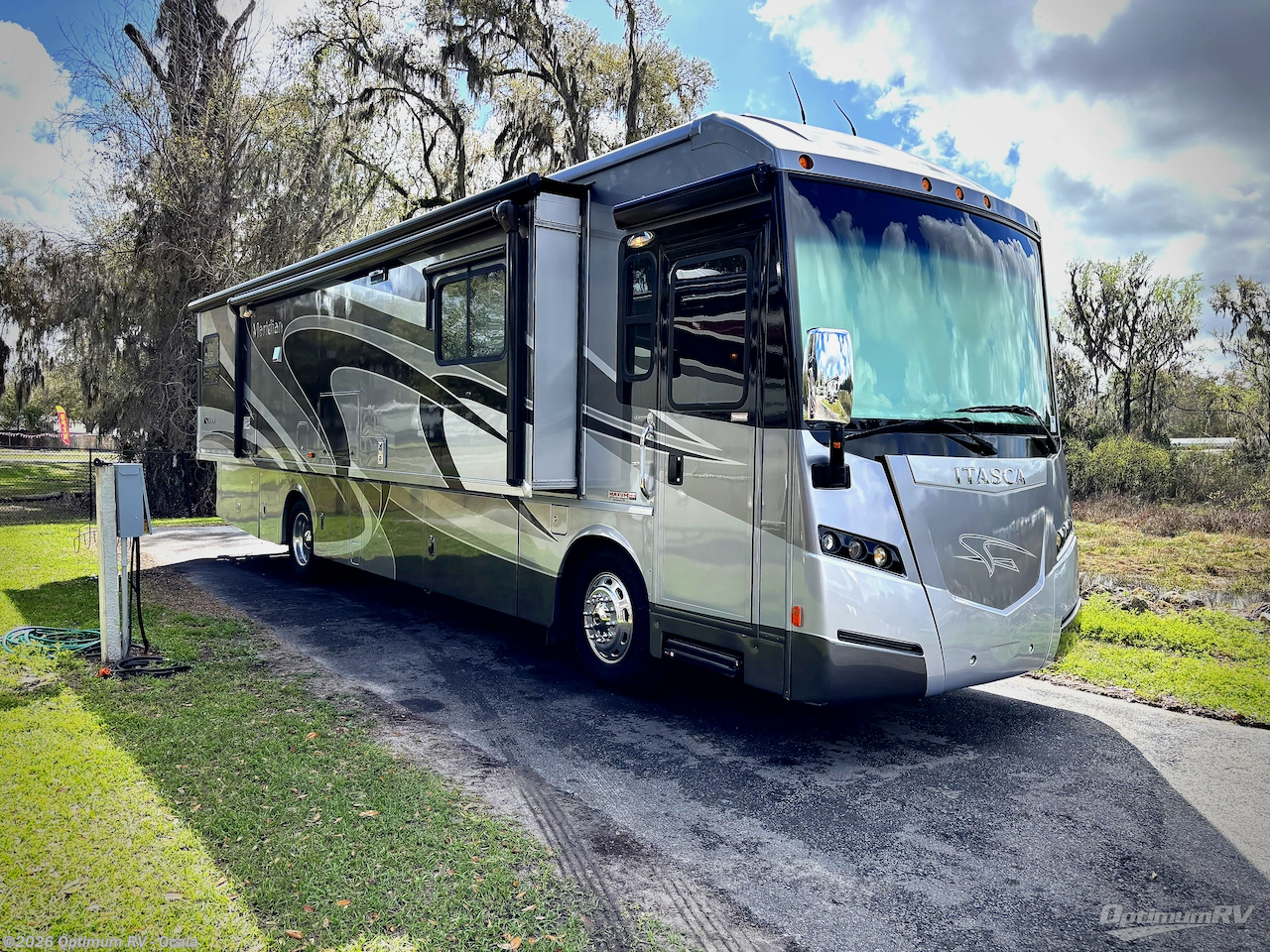 Used 2013 Itasca Meridian 36M available in Ocala, Florida