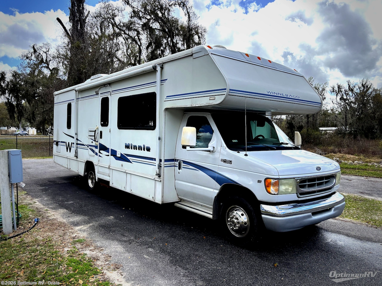 Used 2002 Winnebago Minnie Winnie 329B available in Ocala, Florida