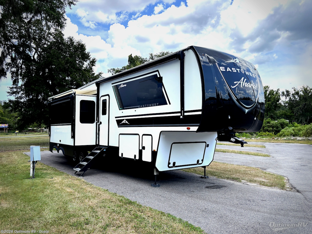 Used 2024 East to West Ahara 378BH-OK available in Ocala, Florida