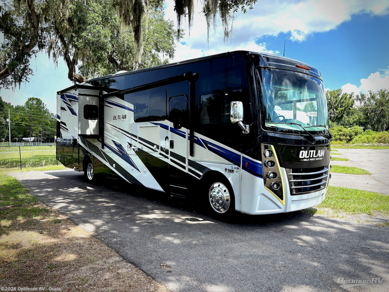 Used 2024 Thor  Outlaw 38MB available in Ocala, Florida