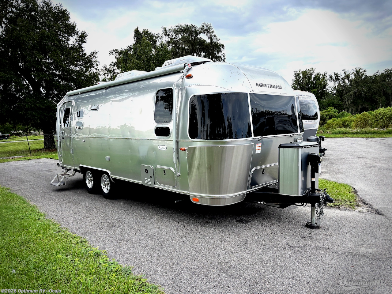 Used 2023 Airstream Flying Cloud 25FB Twin available in Ocala, Florida
