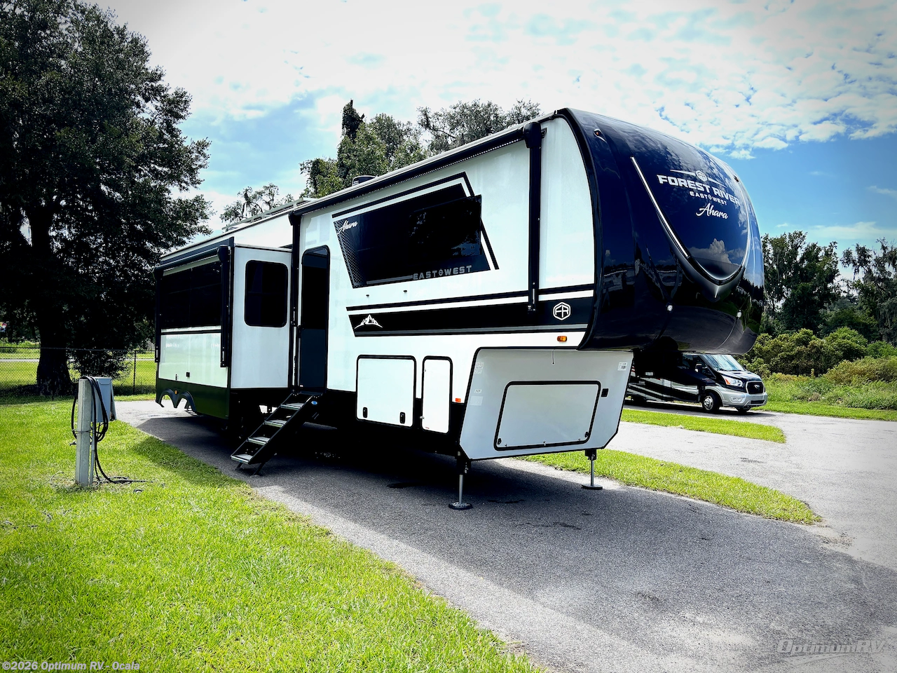 New 2025 East to West Ahara 390DS available in Ocala, Florida
