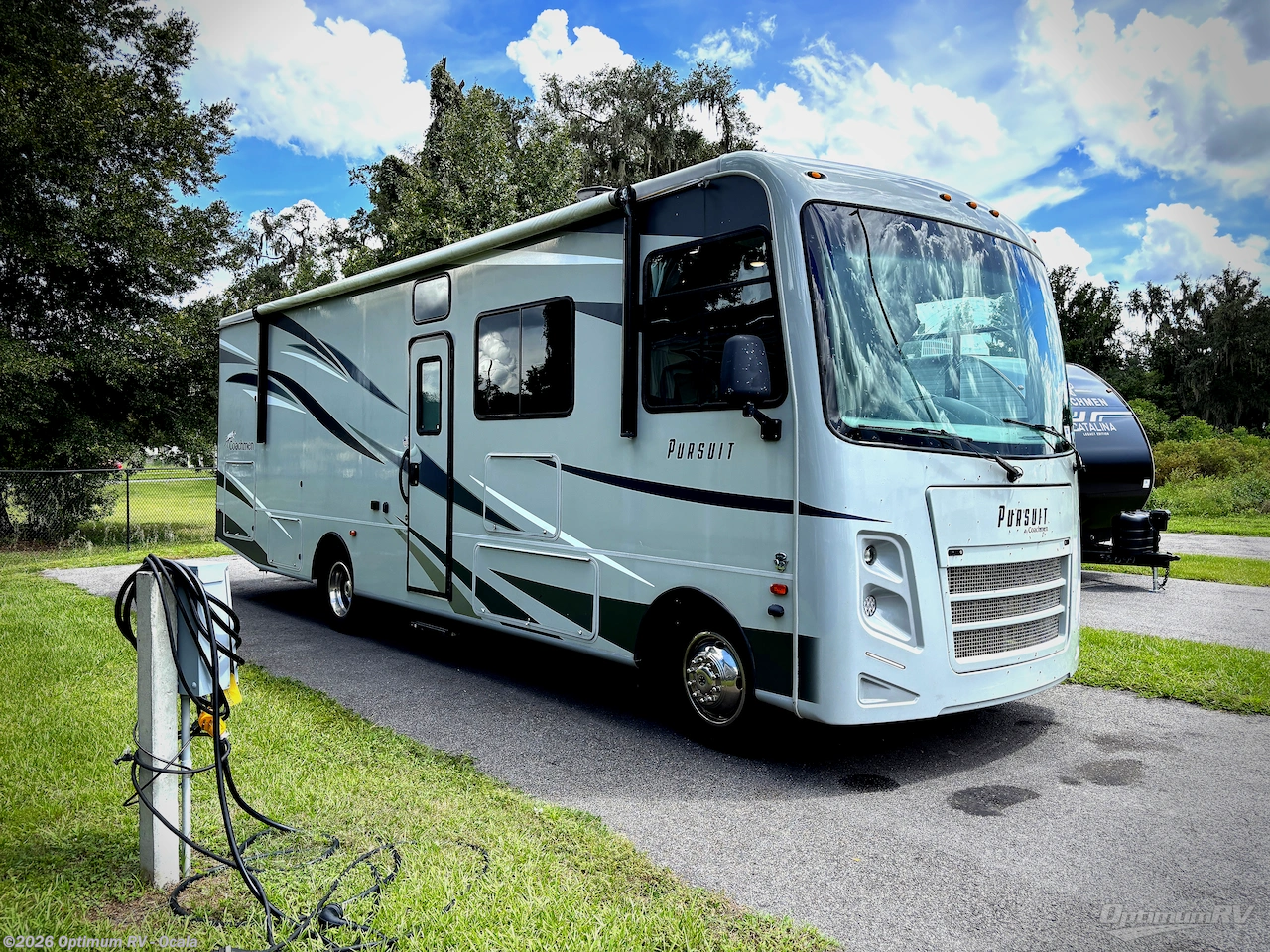 Used 2020  Coachmen Pursuit 31BH by Coachmen from Optimum RV - Ocala in Ocala, FL
