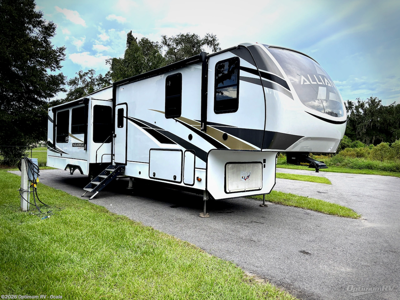 Used 2021 Skyline Alliance Paradigm 372RK available in Ocala, Florida