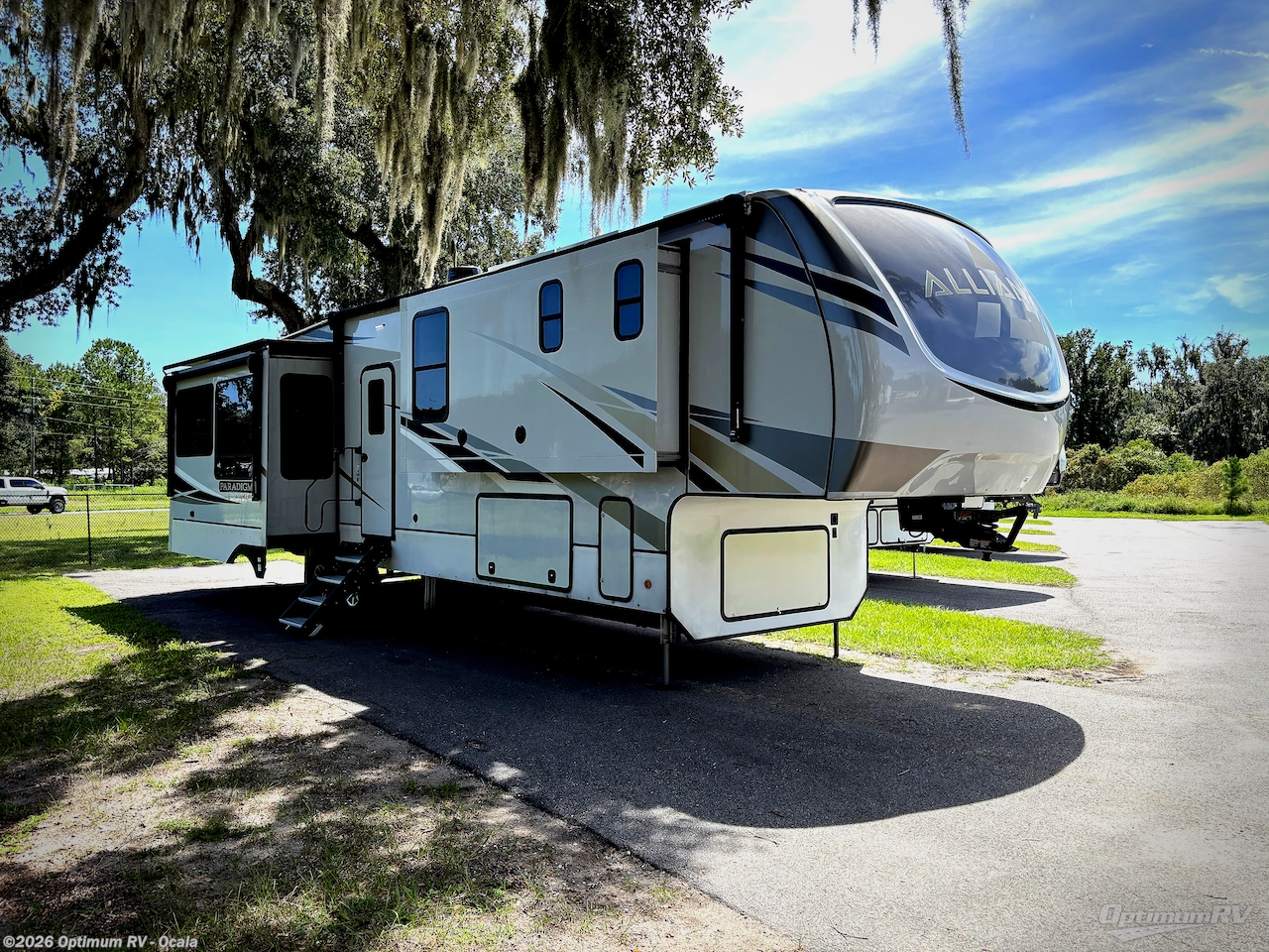 Used 2021 Skyline Alliance Paradigm 370FB available in Ocala, Florida