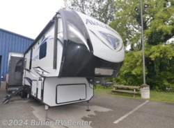 Used 2020 Keystone Avalanche 366MB available in Butler, Pennsylvania