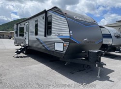 Used 2022 Coachmen Catalina Legacy Edition 303RKDS available in Mill Hall, Pennsylvania