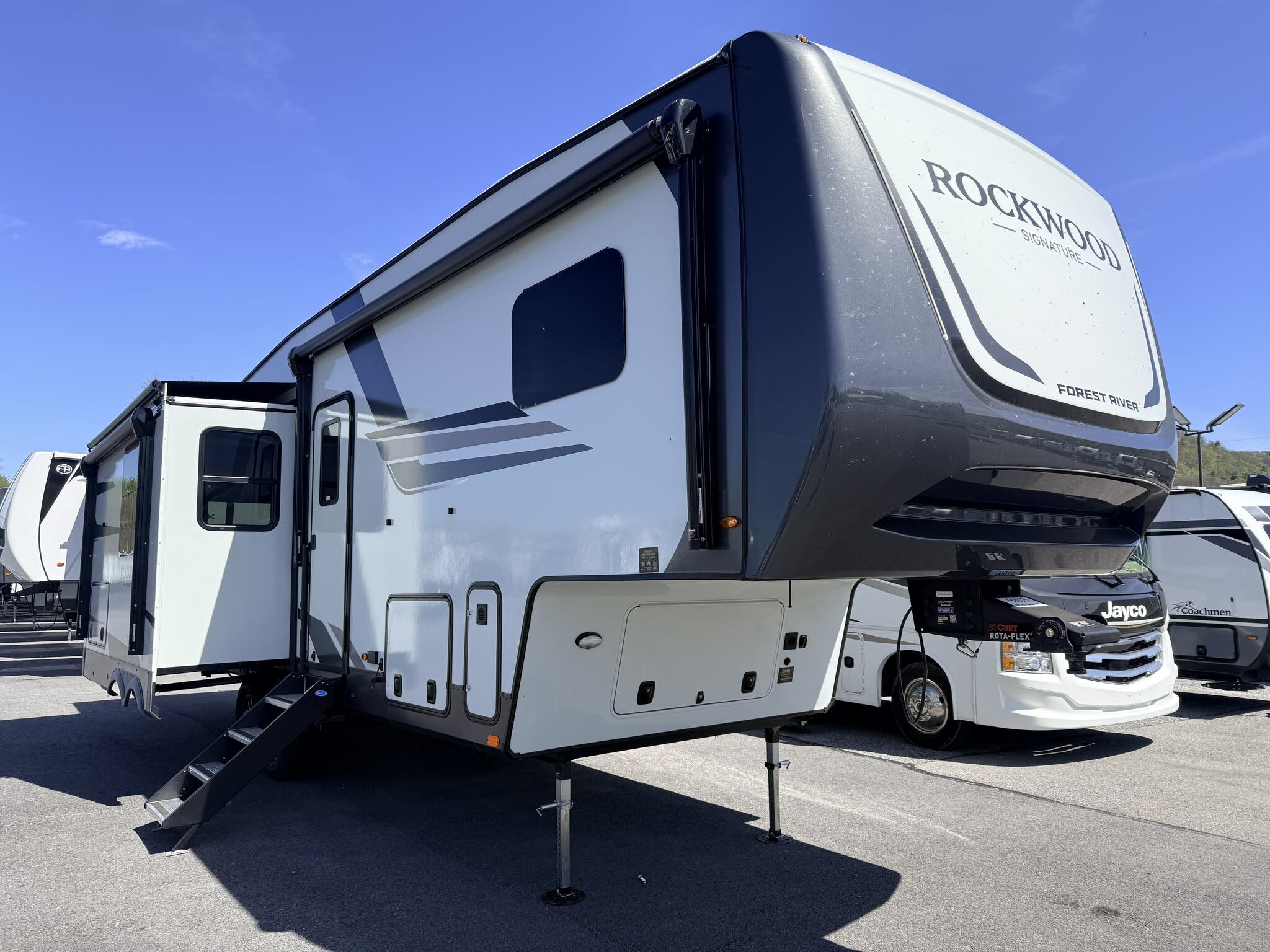 New 2026 Forest River Rockwood Signature R331RL available in Mill Hall, Pennsylvania