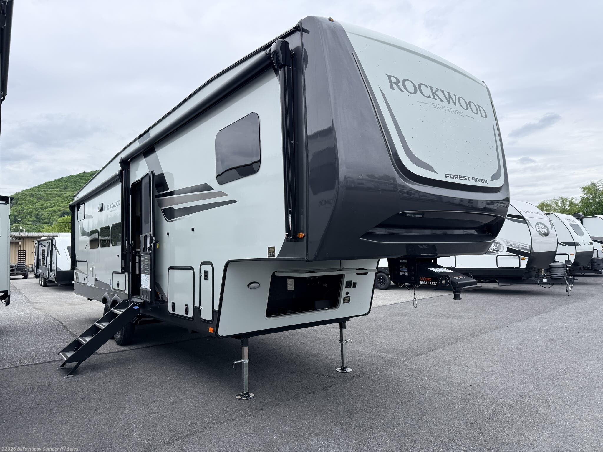 New 2026 Forest River Rockwood Signature R374DBH available in Mill Hall, Pennsylvania