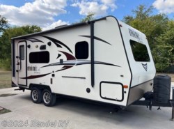 Used 2018 Forest River Rockwood Mini Lite 2109S available in Rice, Texas