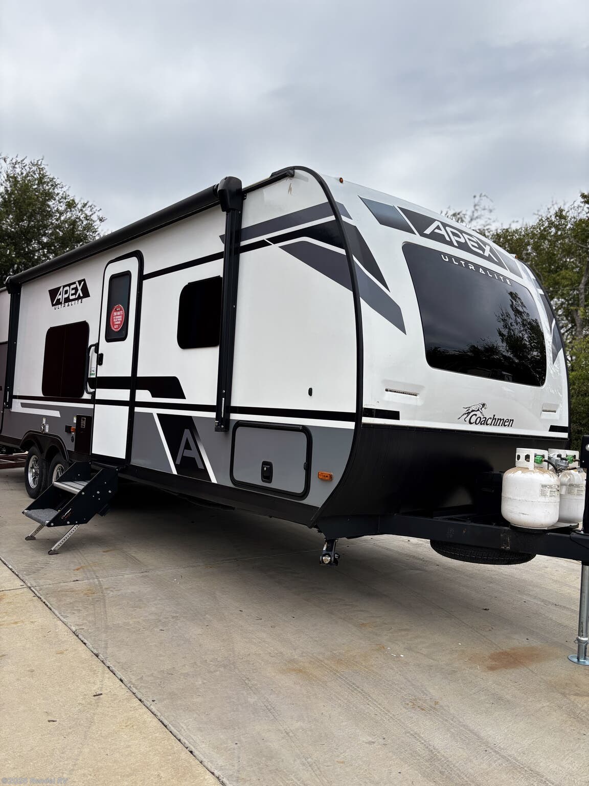 Used 2024 Coachmen Apex 251RBK available in Rice, Texas