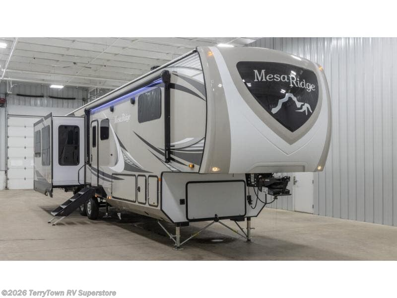 New 2022 Highland Ridge Mesa Ridge 371MBH available in Grand Rapids, Michigan