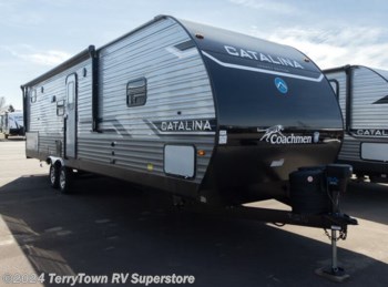 New 2024 Coachmen Catalina Legacy Edition 293TQBSCK available in Grand Rapids, Michigan