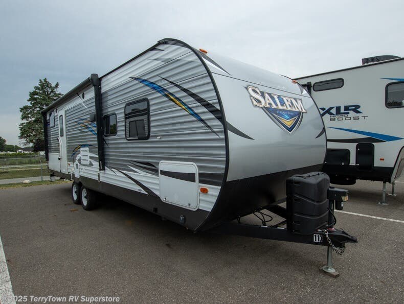 Used 2019 Forest River Salem 27DBK available in Grand Rapids, Michigan