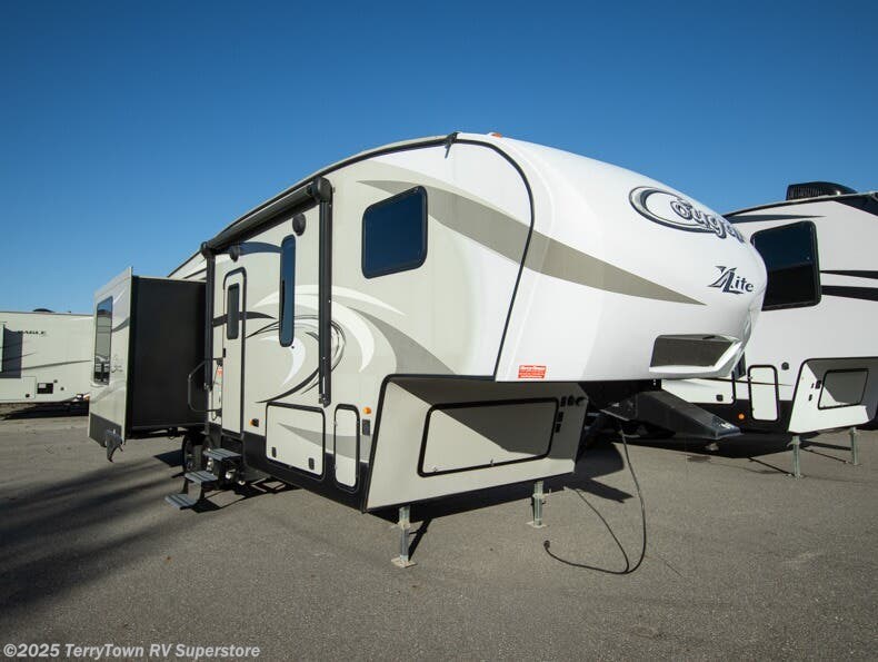 Used 2018 Keystone Cougar Half-Ton Series 28SGS available in Grand Rapids, Michigan
