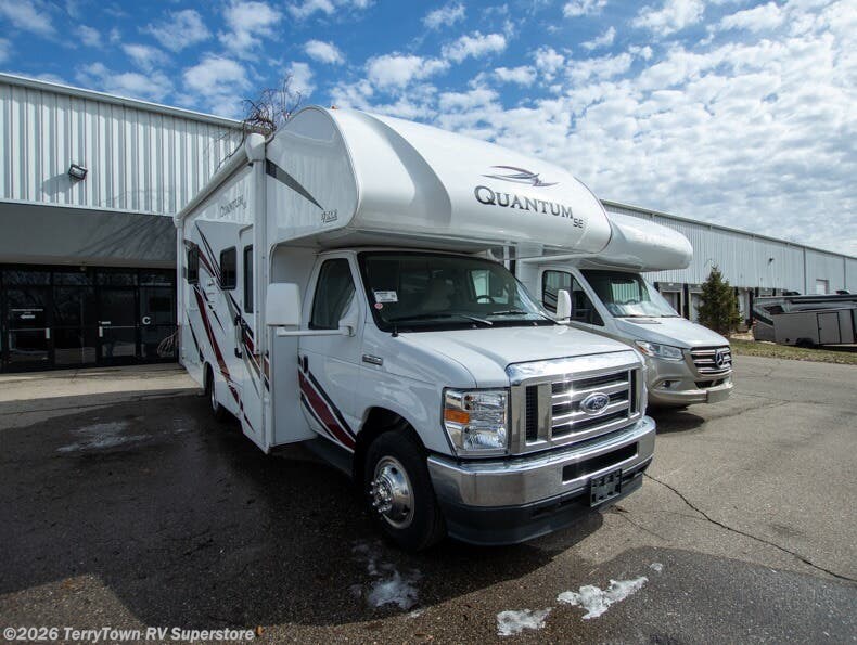 Used 2022 Thor Motor Coach Quantum SE SE22 Ford available in Grand Rapids, Michigan