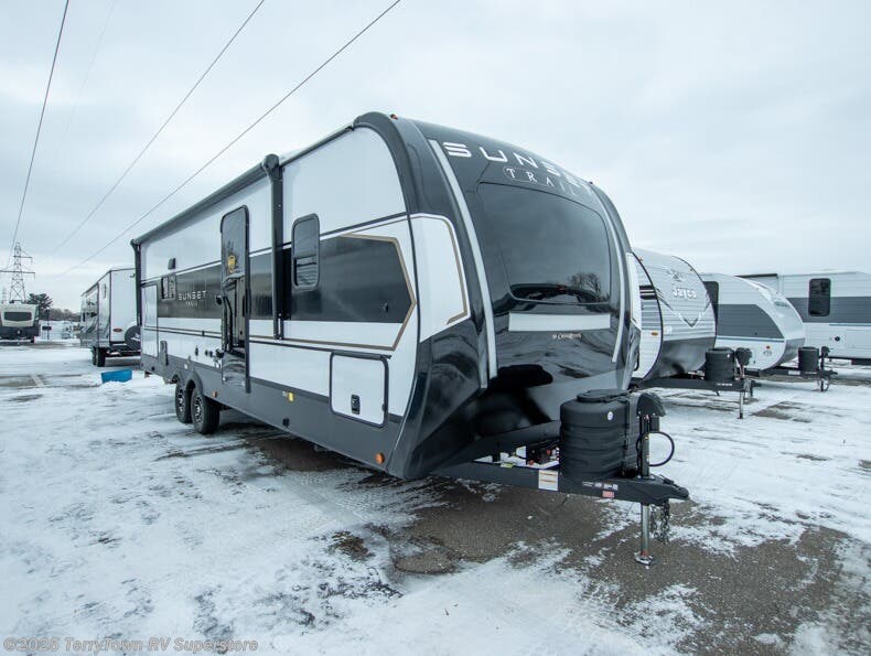 New 2026 CrossRoads Sunset Trail 253RB available in Grand Rapids, Michigan