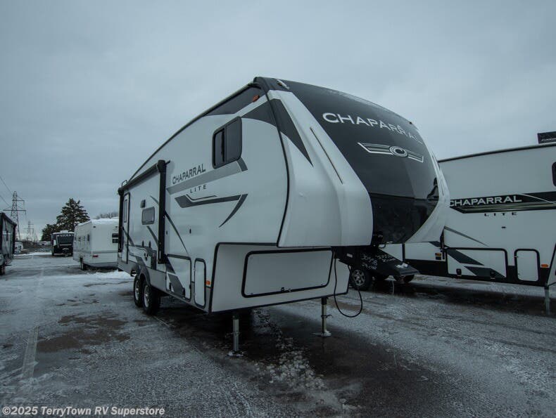 New 2023 Coachmen Chaparral Lite 25RE available in Grand Rapids, Michigan