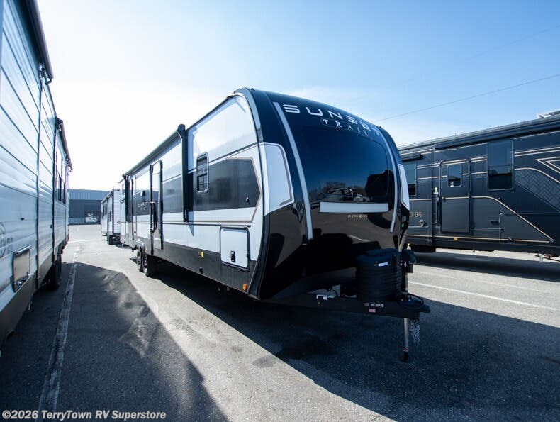 New 2026 CrossRoads Sunset Trail 331BH available in Grand Rapids, Michigan