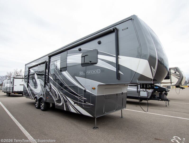 New 2023 CrossRoads Redwood RW3401RL available in Grand Rapids, Michigan