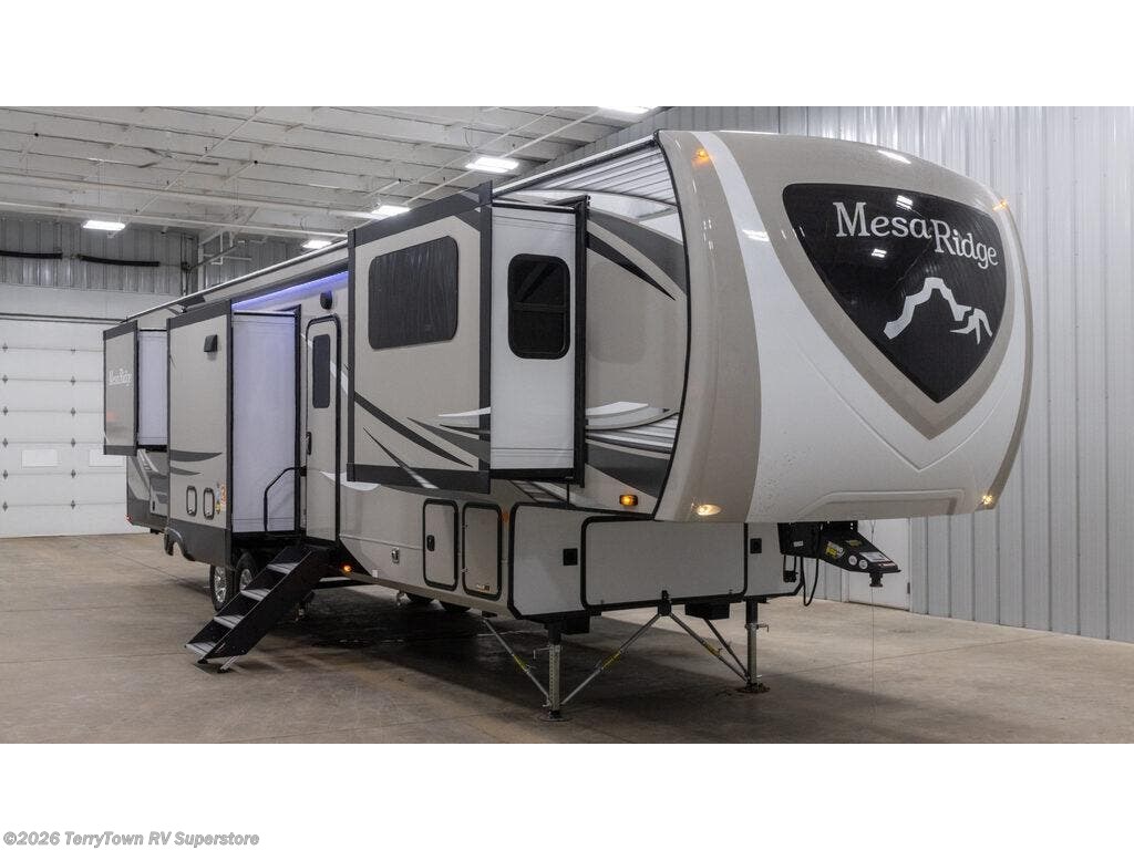 New 2022 Highland Ridge Mesa Ridge 376FBH available in Grand Rapids, Michigan