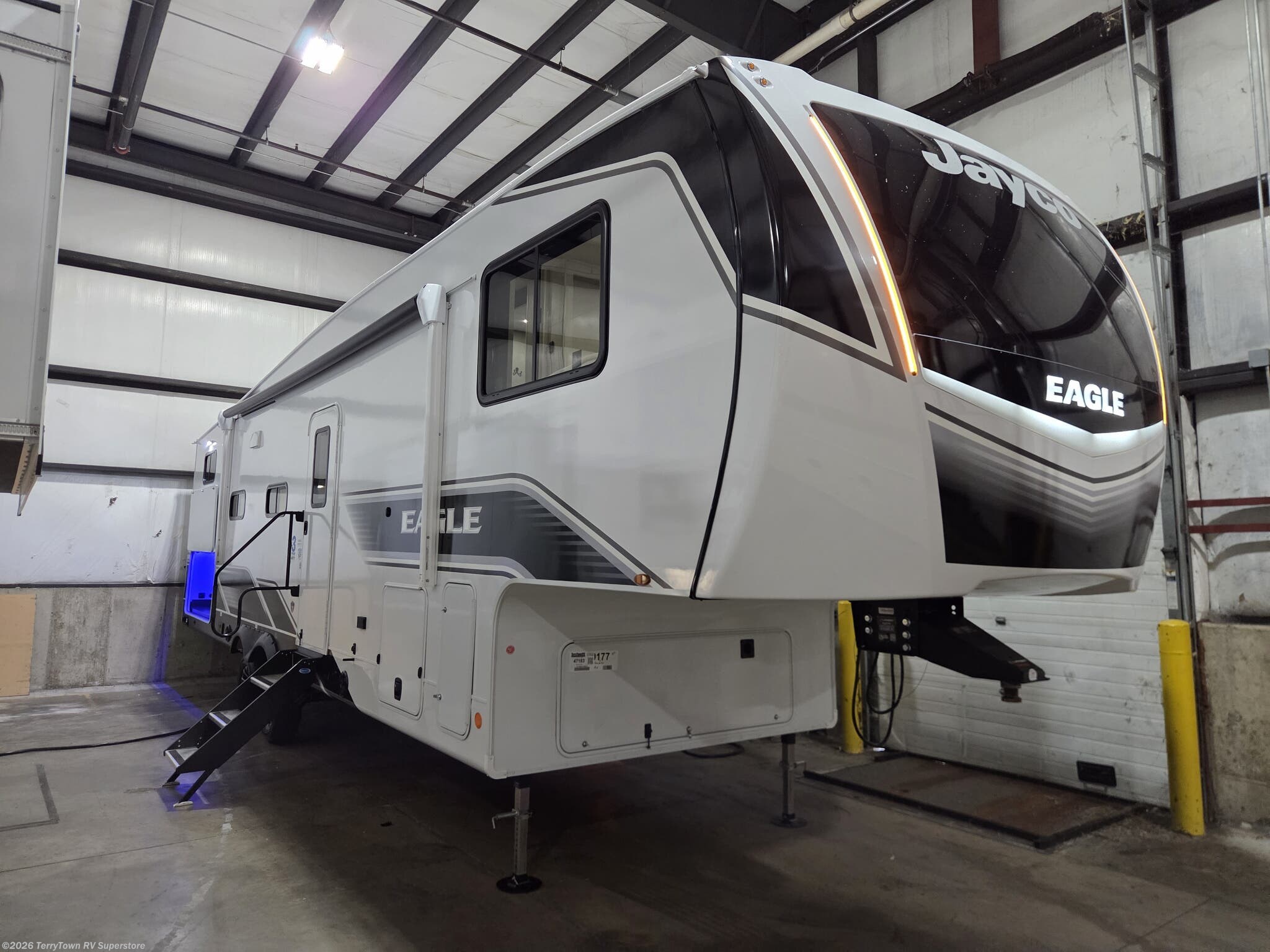 New 2026 Jayco Eagle HT 31QCD available in Grand Rapids, Michigan