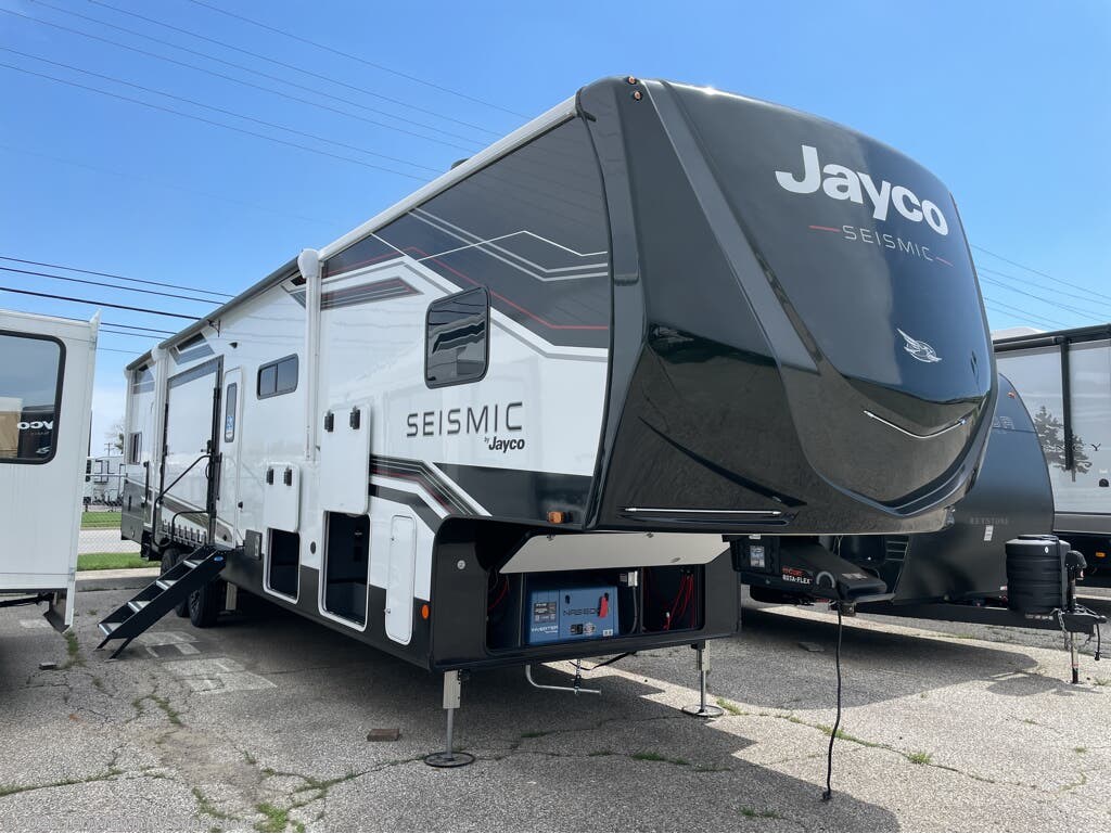 New 2026 Jayco Seismic 413 available in Grand Rapids, Michigan