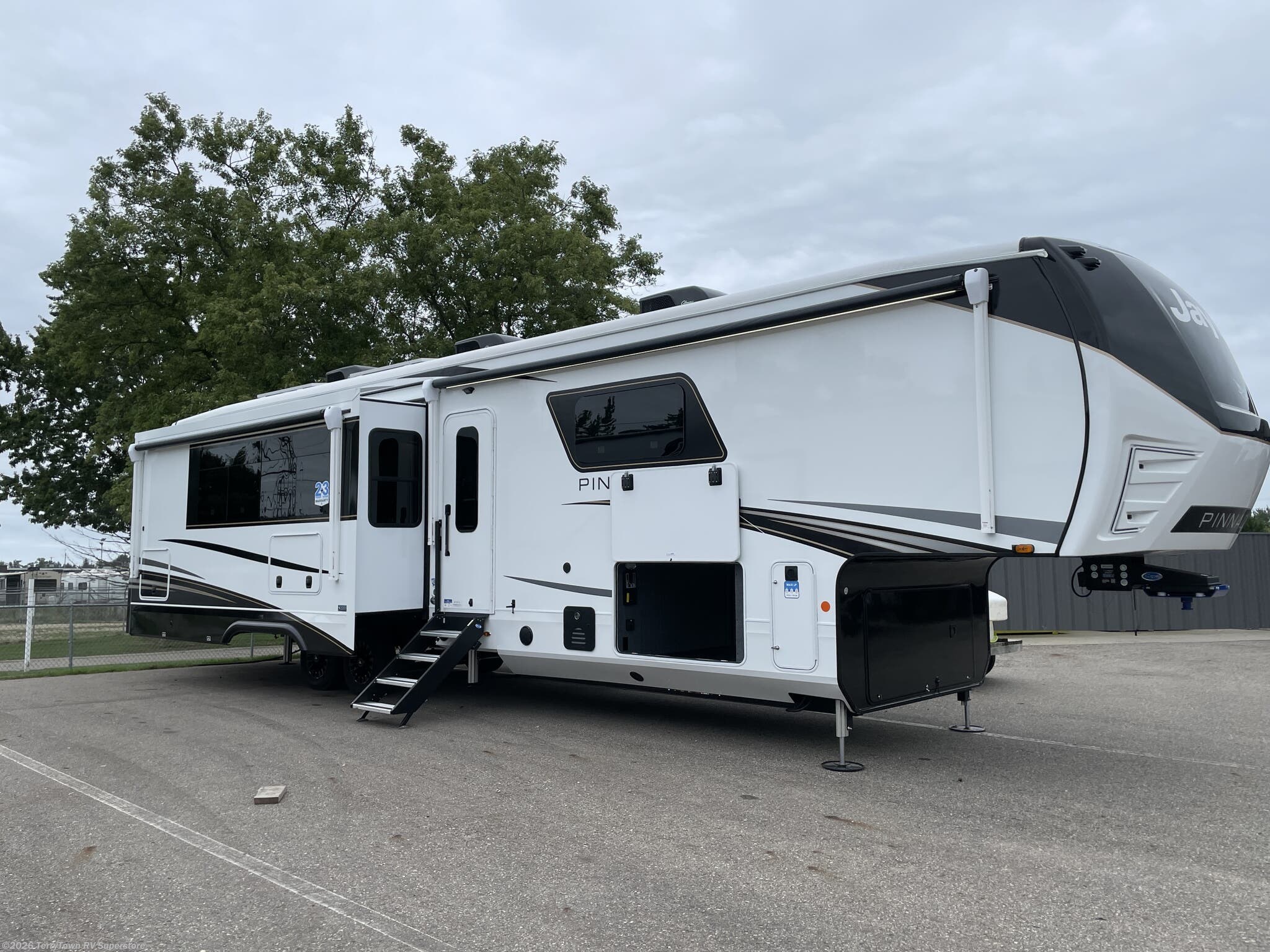 New 2027 Jayco Pinnacle 38FBRK available in Grand Rapids, Michigan