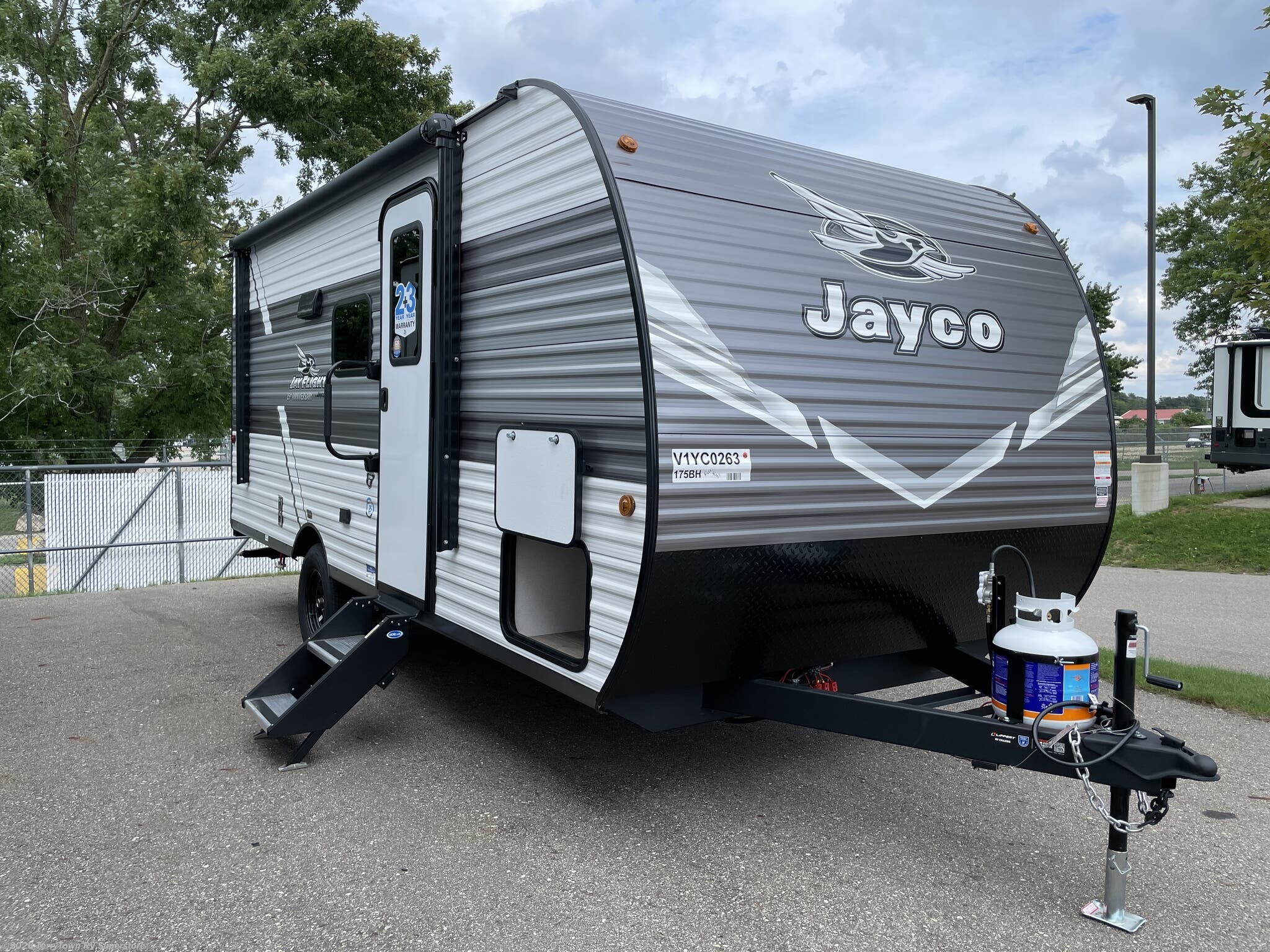 New 2027  Jayco Jay Flight SLX 175BH by Jayco from TerryTown RV Superstore in Grand Rapids, MI