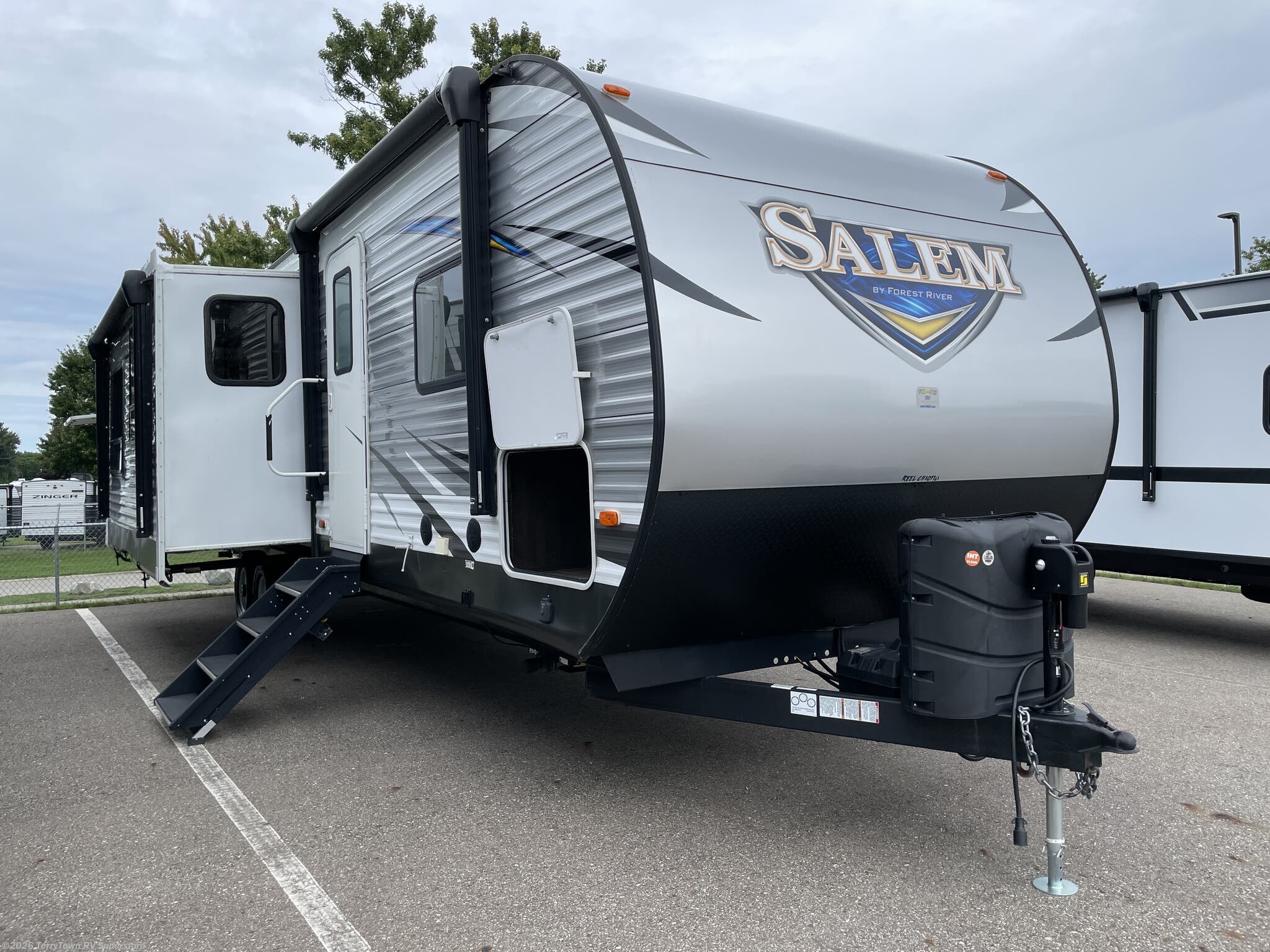 Used 2019 Forest River Salem 32BHT available in Grand Rapids, Michigan