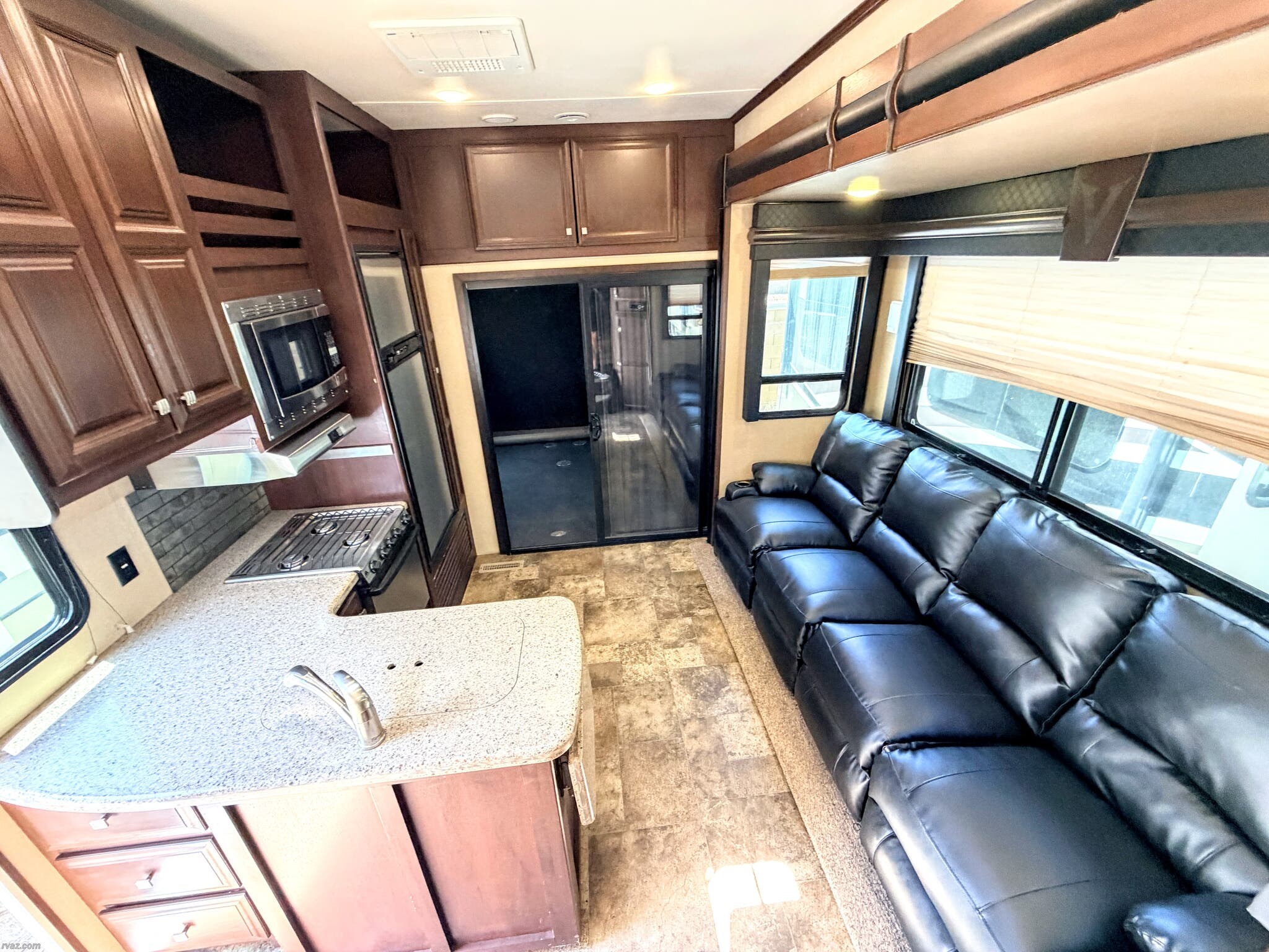Used 2016 Dutchmen Voltage V-Series 3005 available in Mesa, Arizona