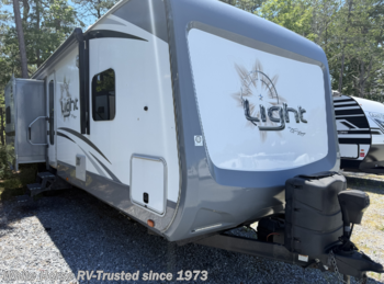 Used 2017 Highland Ridge Open Range 308bhs available in Egg Harbor City, New Jersey