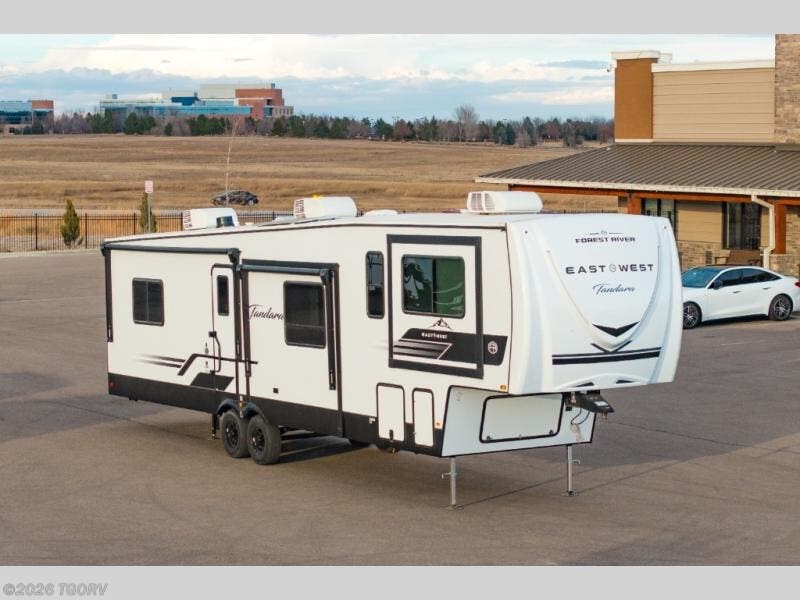 New 2026 East to West Tandara 390FL available in Greeley, Colorado