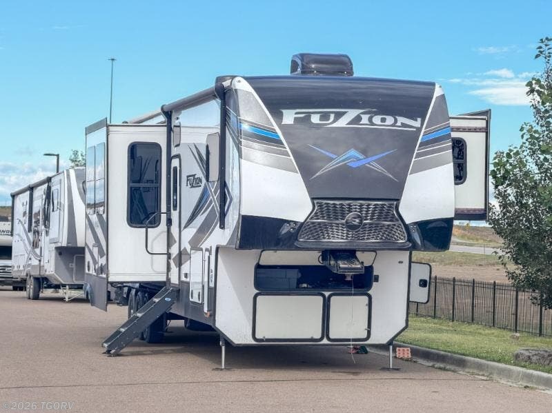 Used 2021  Keystone Fuzion 419 by Keystone from TGORV in Greeley, CO