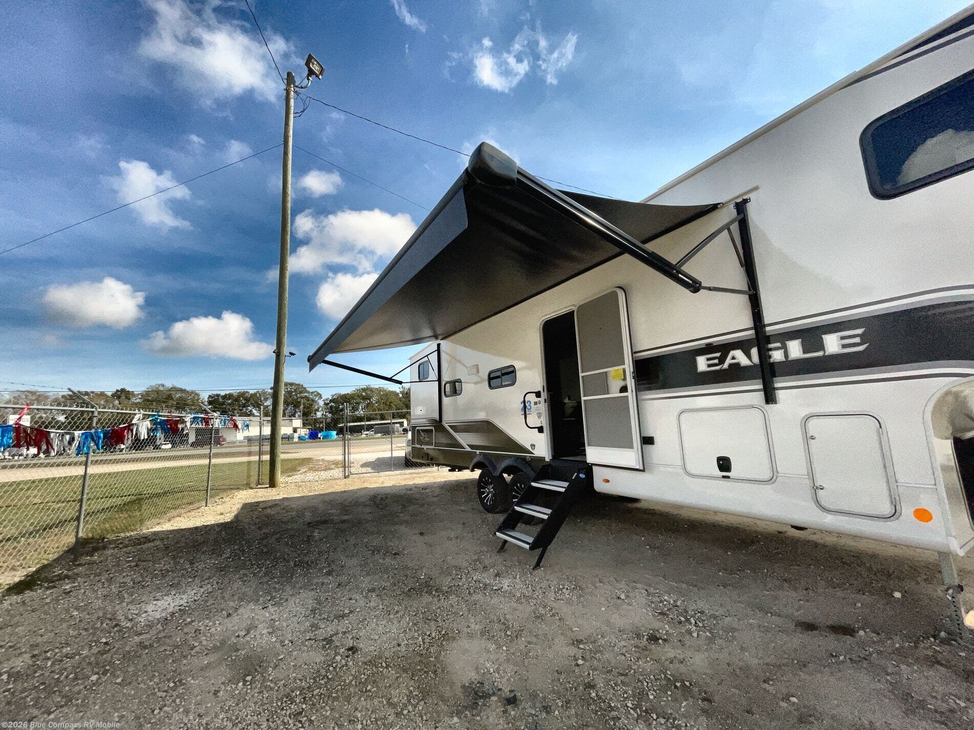 New 2025 Jayco Eagle SLE 28BHU available in Theodore, Alabama
