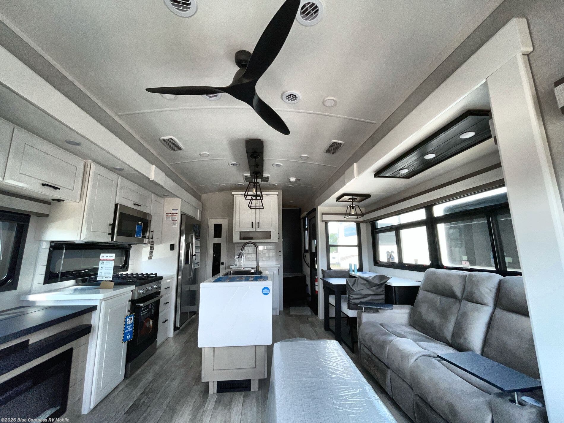 New 2026 Jayco Pinnacle 32RLTS available in Theodore, Alabama